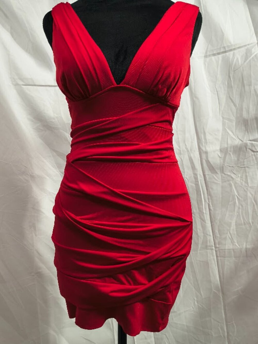 Body Central Little Red Women's Dress - Size Small - V-Neck - Spandex